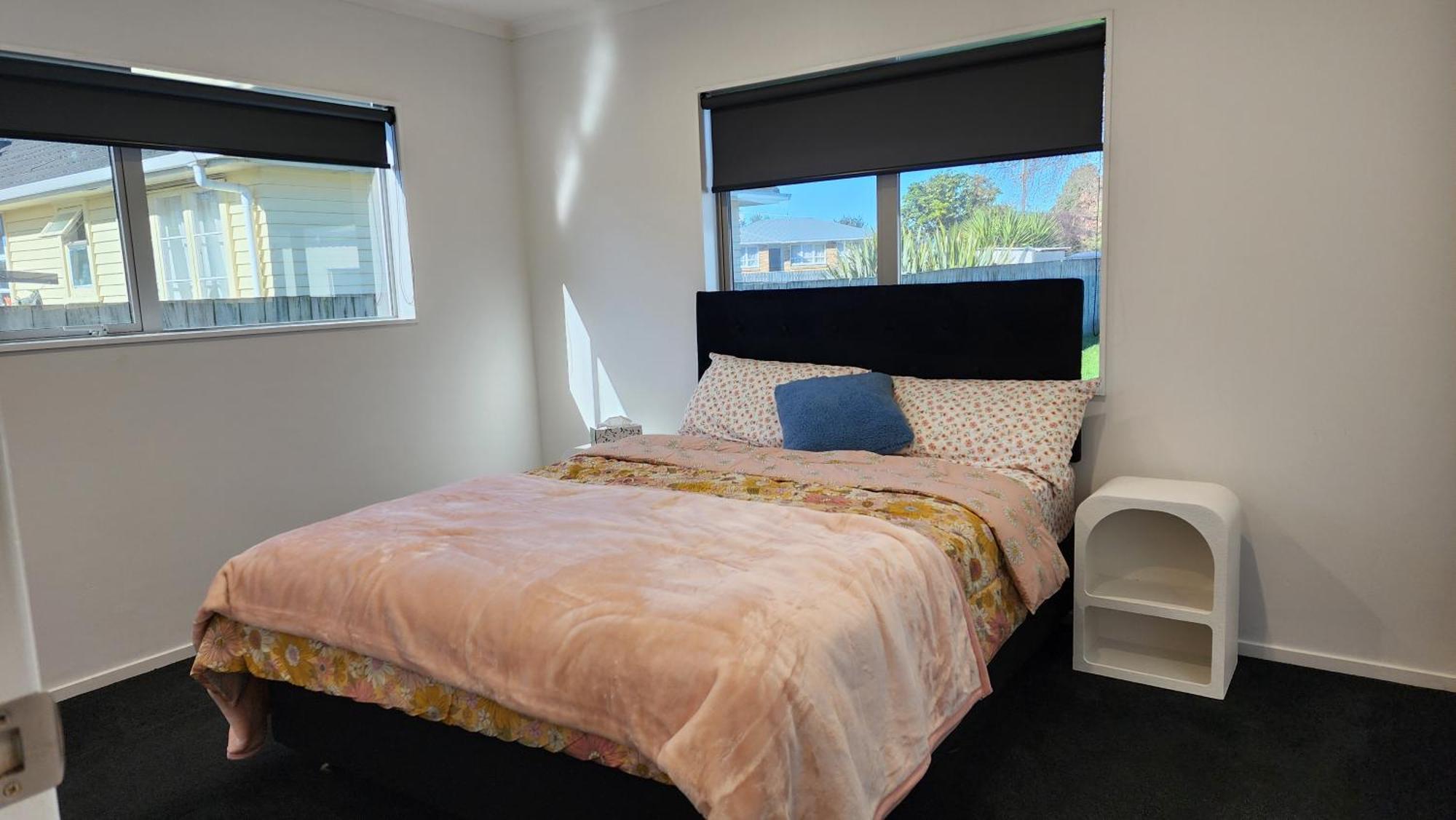 Oaktree Entire Holiday Home, Sleeps 8 To12 Rotorua Ngoại thất bức ảnh